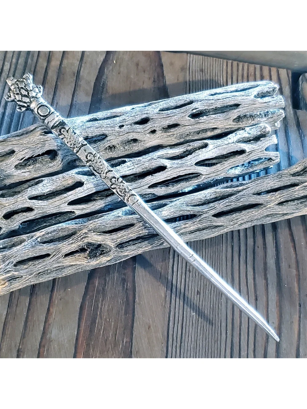 N/A hair stick